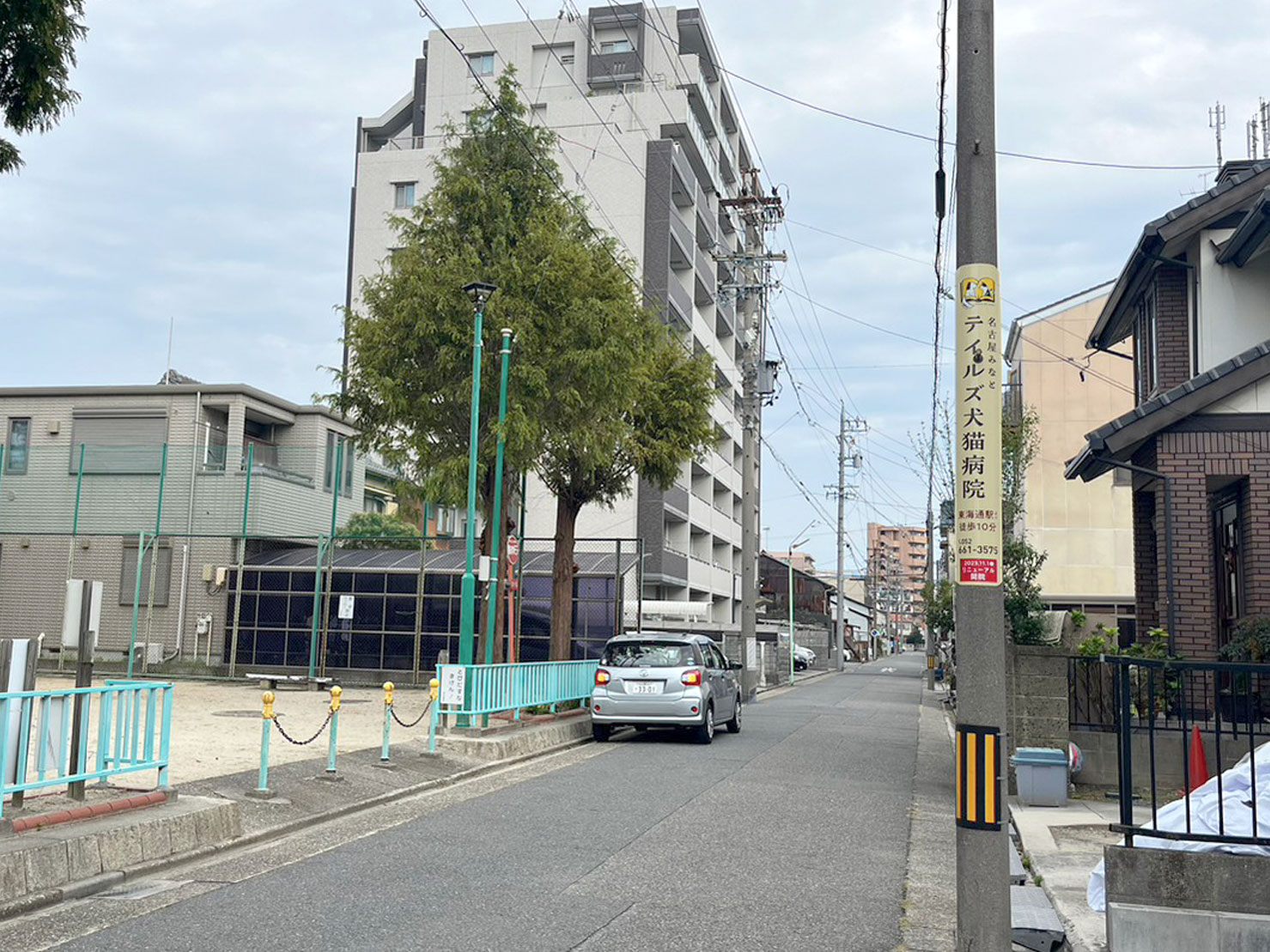 名古屋みなとテイルズ犬猫病院の電柱看板